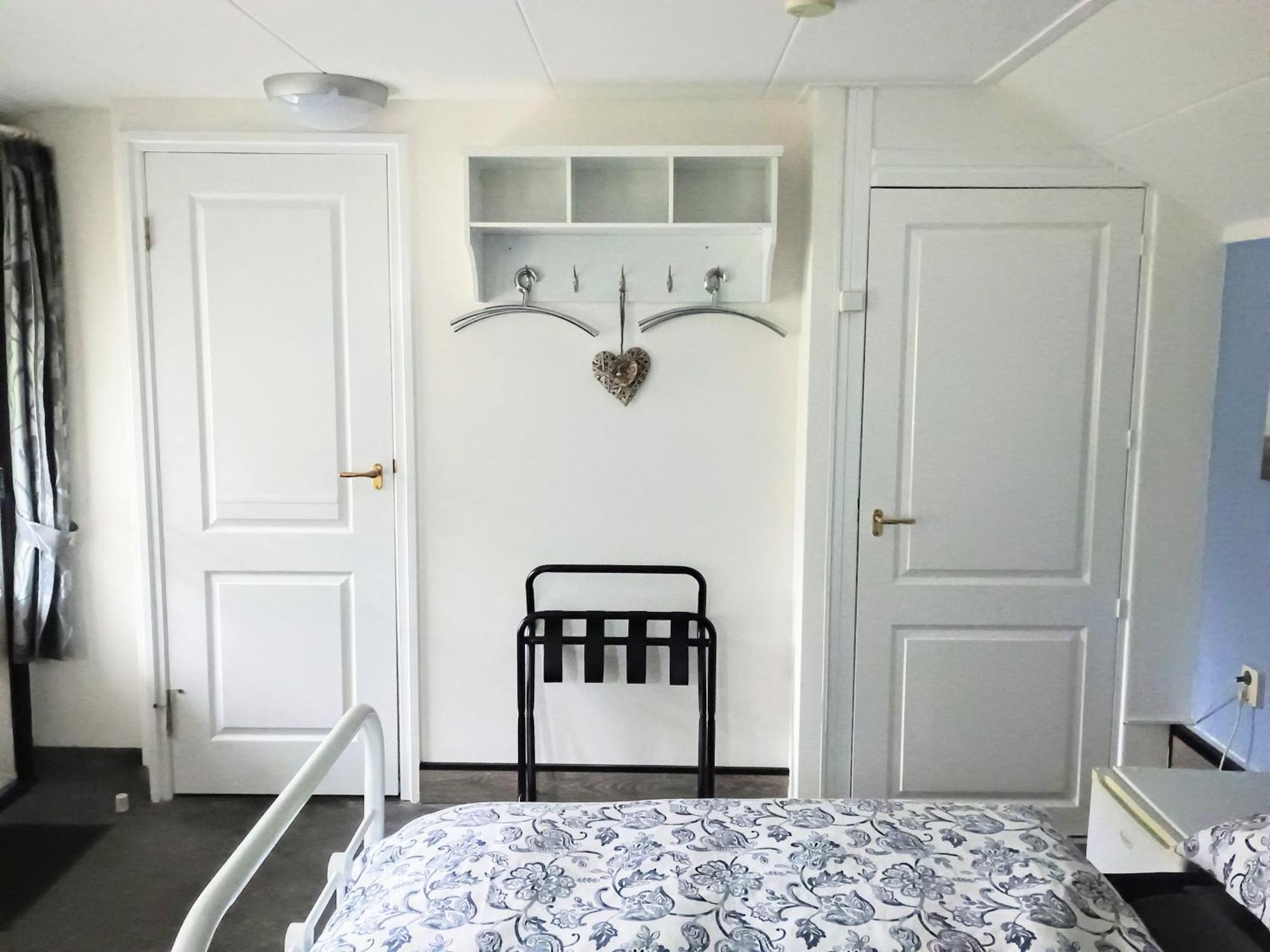 Prive Tuinhuis B&B Elly Sint Pancras Ngoại thất bức ảnh